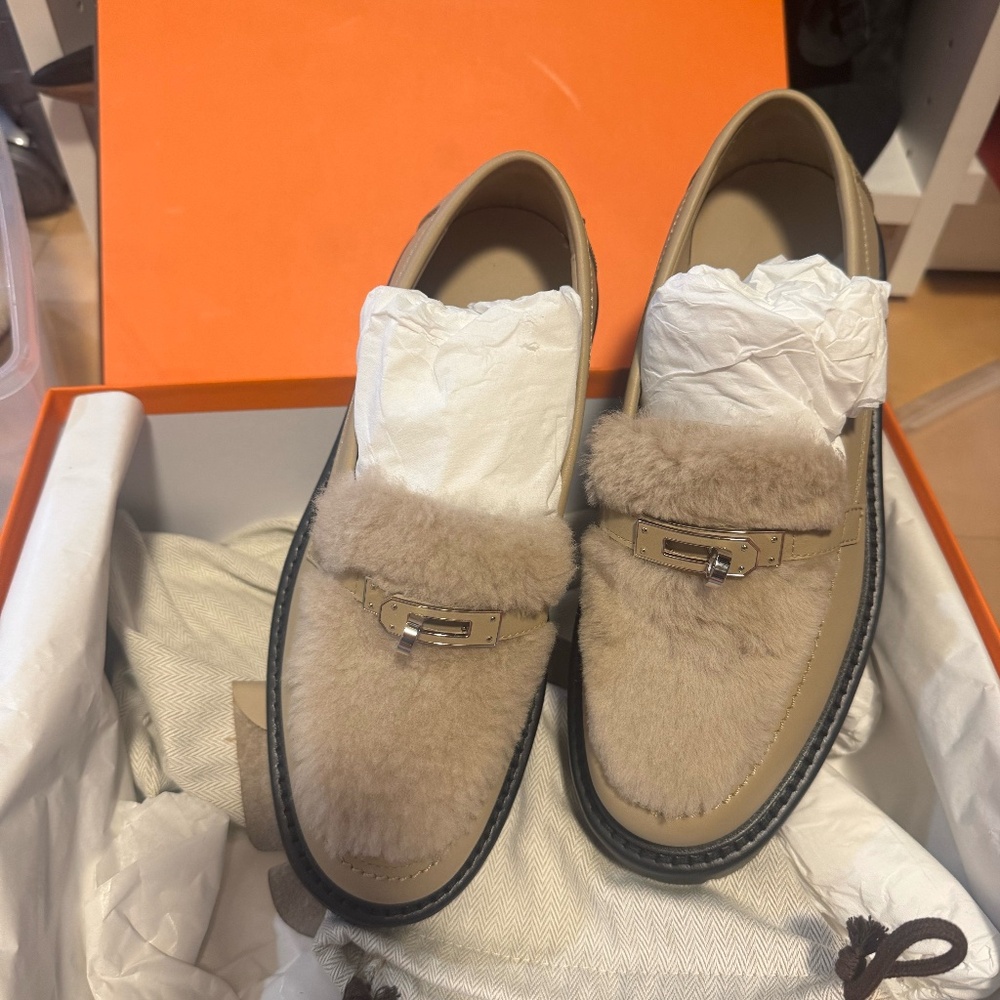 Hermes Shearlng Icone Loafer - WORN 1 time! Size 36 - impossible to find!!!